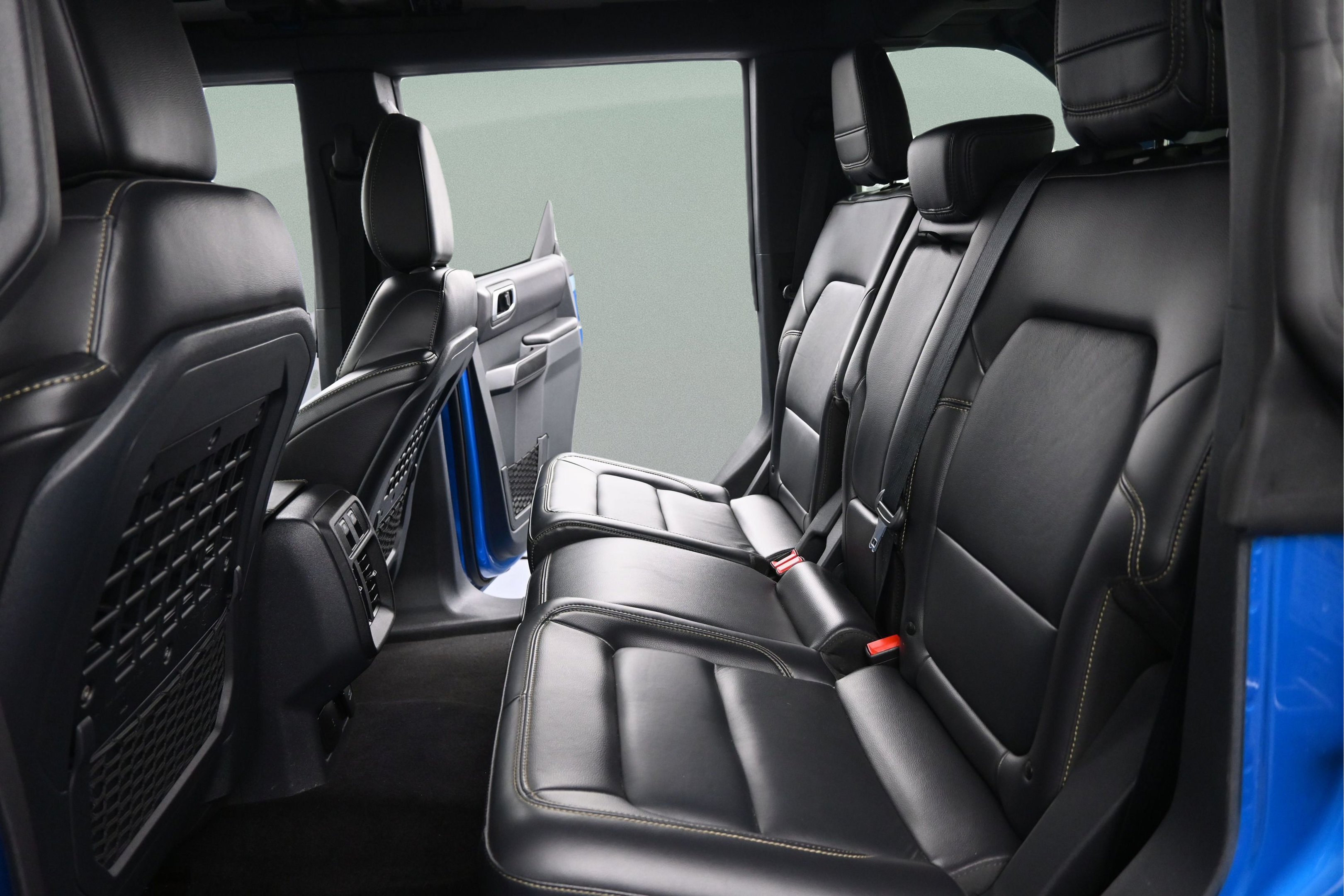 Used 2025 Ford Bronco Badlands AWD/4WD image 44