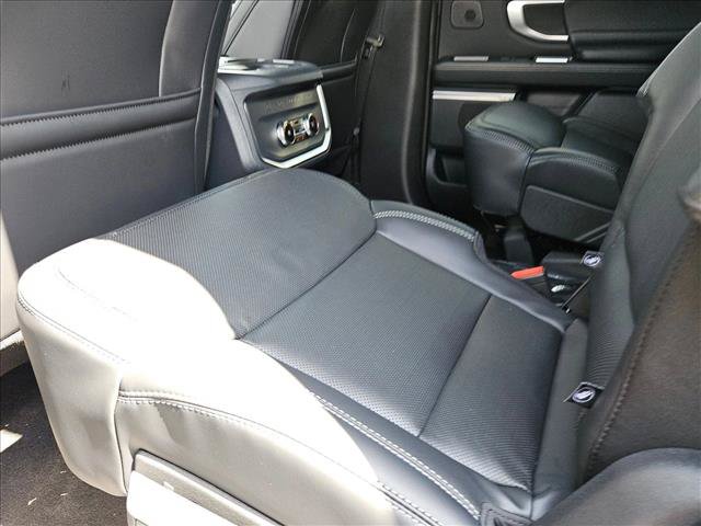 New 2027 Ford Expedition Max Platinum w/ Stealth Appearance Package RWD image 15