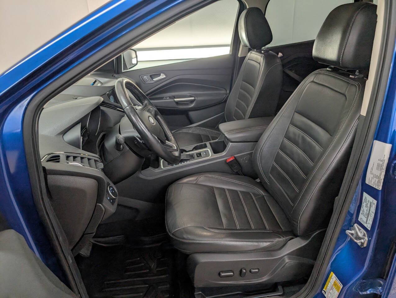 Used 2017 Ford Escape Titanium FWD image 7