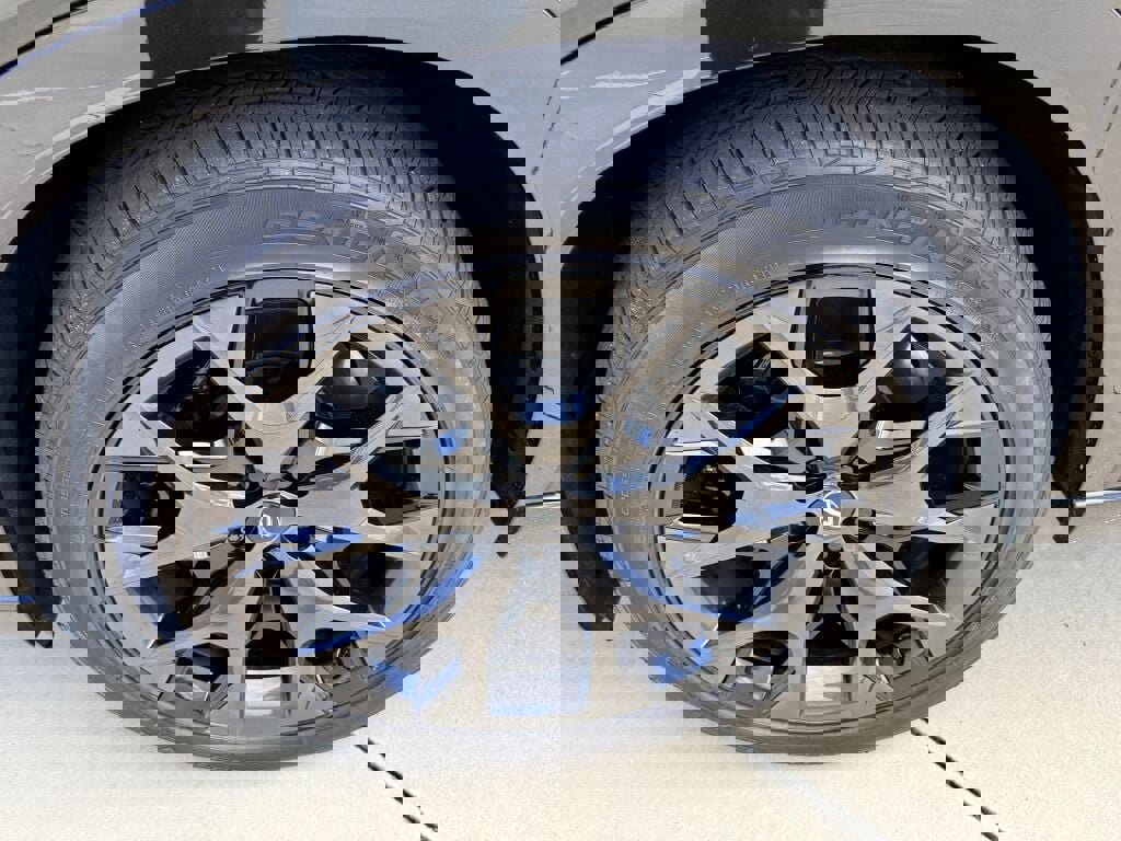 Used 2024 Lexus TX 500h TX 500h F SPORT Premium image 16