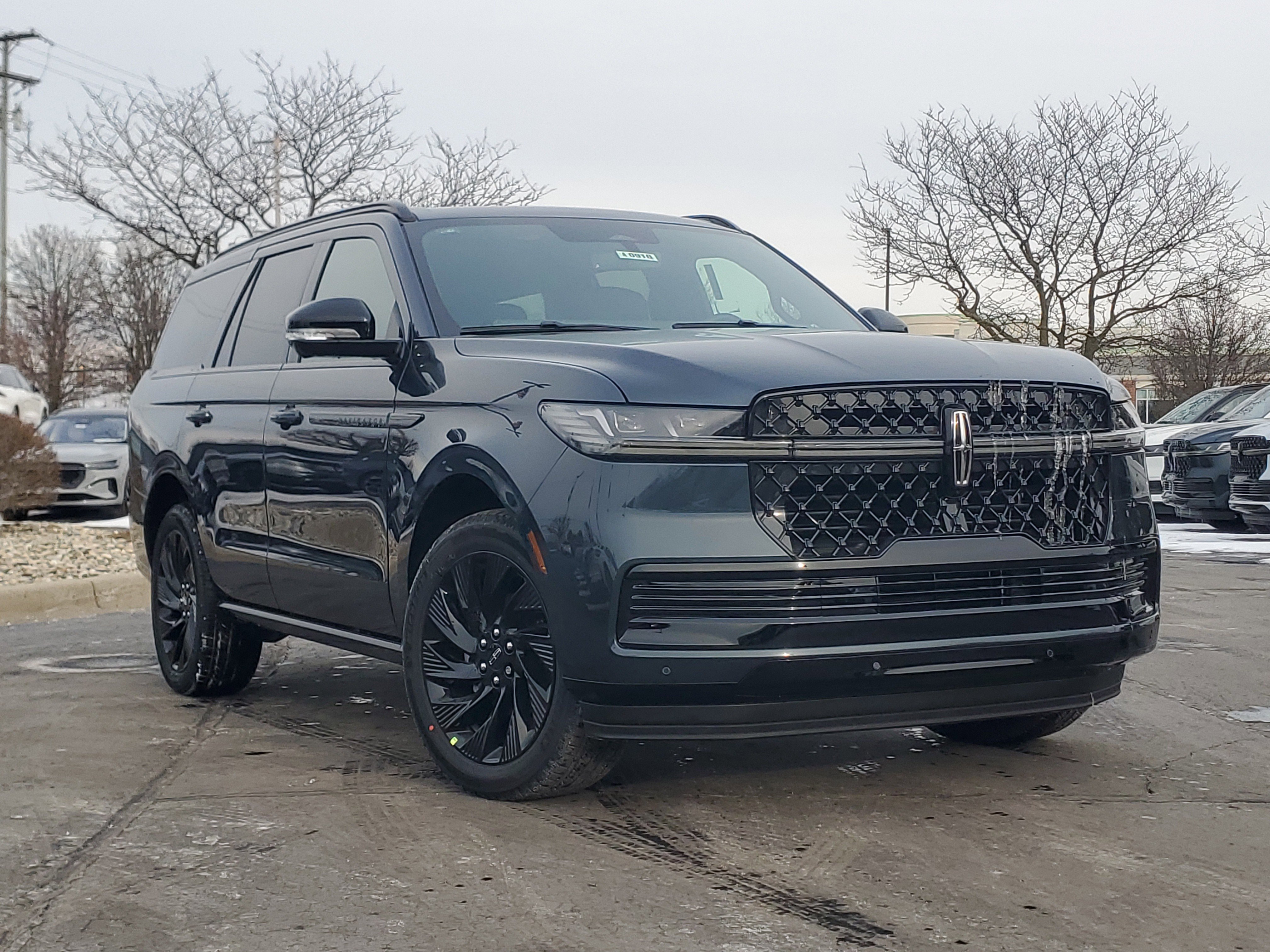 New 2026 Lincoln Navigator Reserve w/ Jet Appearance Package