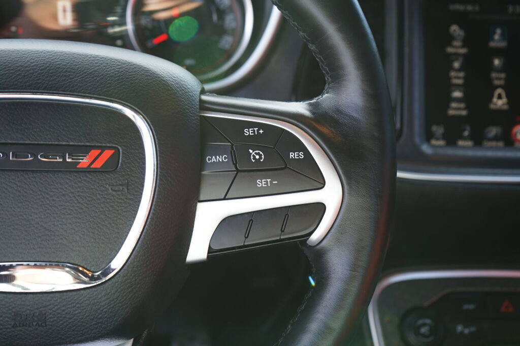 Used 2016 Dodge Challenger R/T Plus image 22