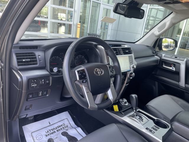Used 2022 Toyota 4Runner SR5 Premium w/ Moonroof Package AWD/4WD image 18