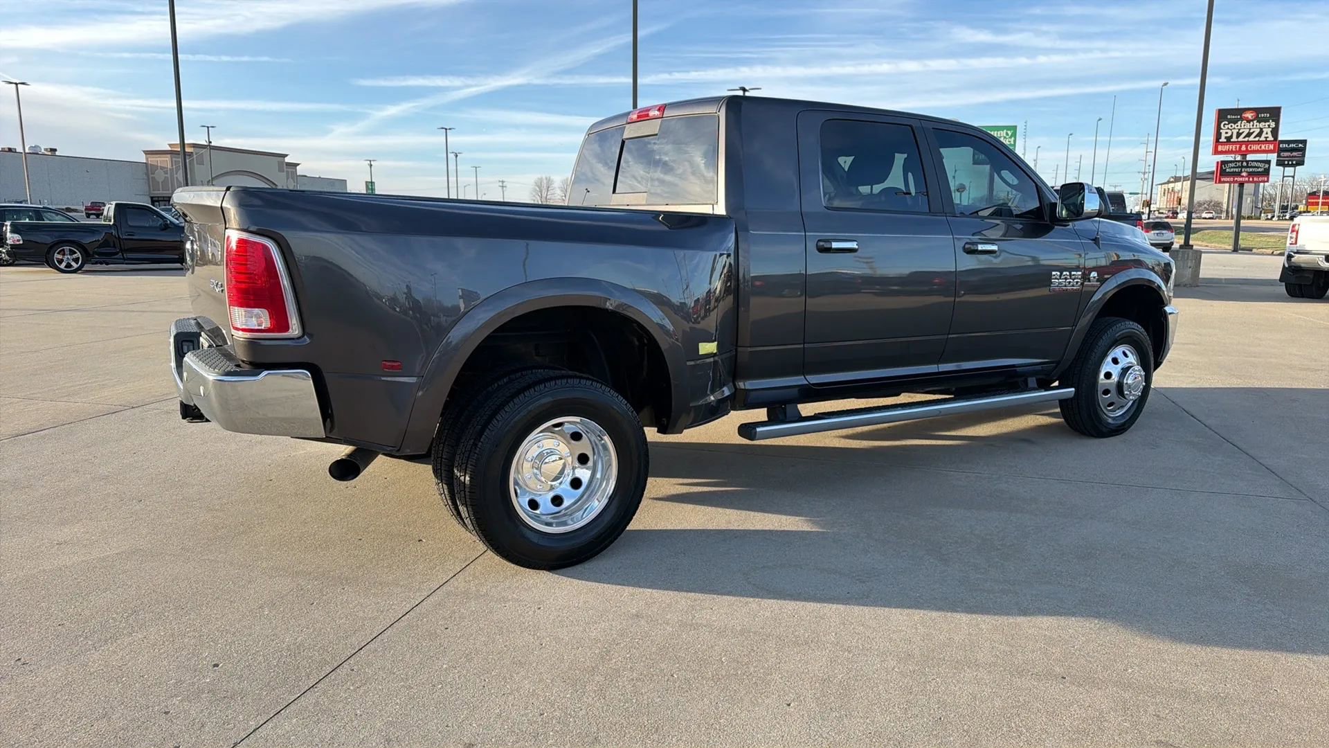 Used 2018 RAM 3500 Laramie image 25