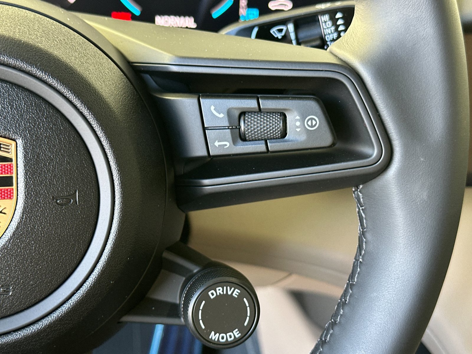 New 2026 Porsche Taycan AWD/4WD image 28