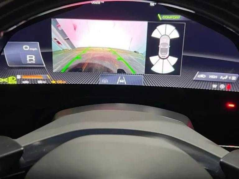 Used 2024 Ferrari Roma Spider image 20