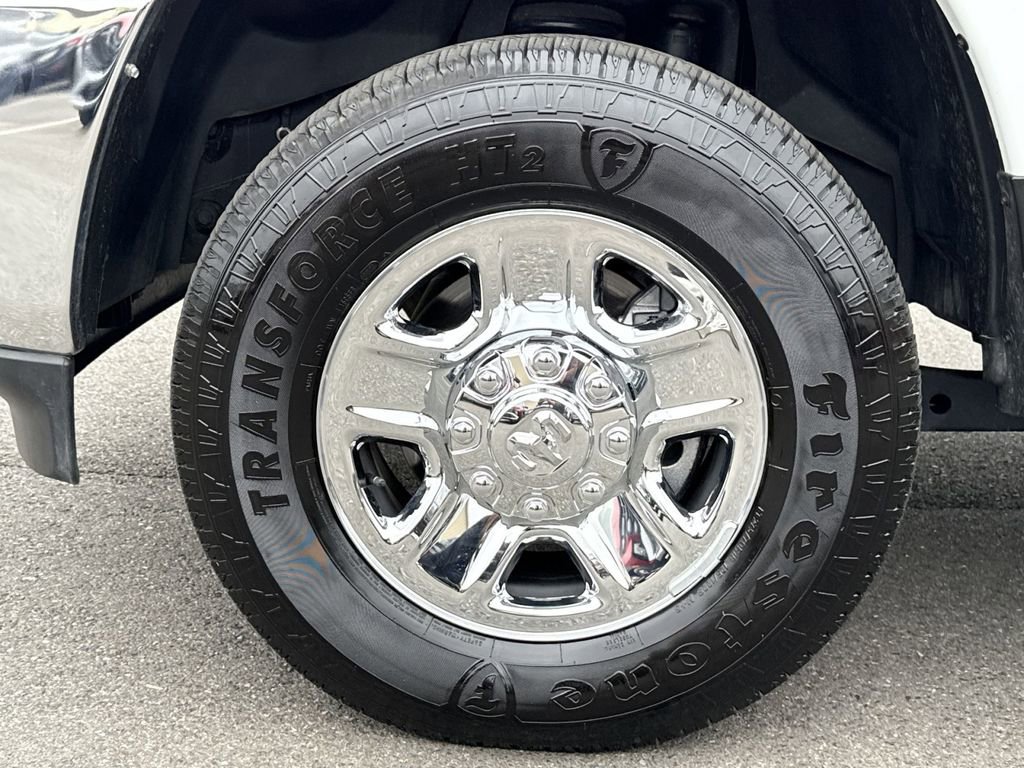 Used 2025 RAM 2500 Tradesman w/ Chrome Appearance Group AWD/4WD image 12