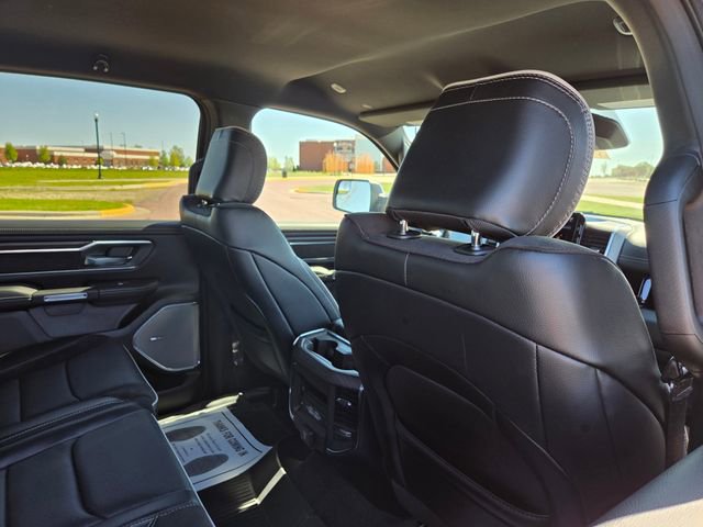 Used 2025 RAM 1500 Laramie AWD/4WD image 34
