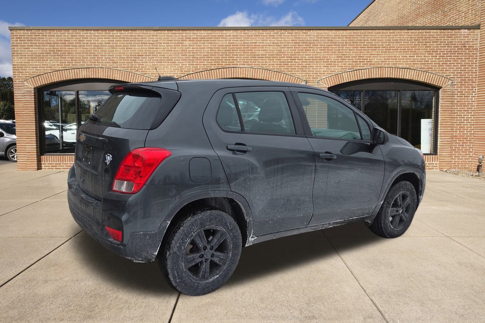 Used 2019 Chevrolet Trax LS image 3