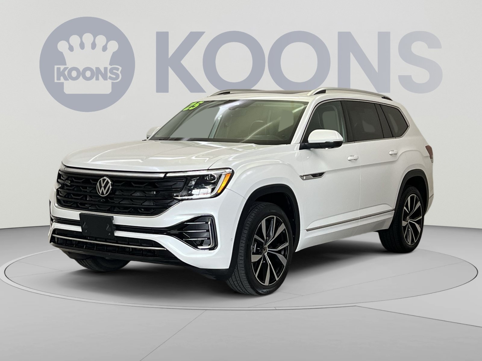 Used 2025 Volkswagen Atlas SEL Premium R-Line AWD/4WD image 4