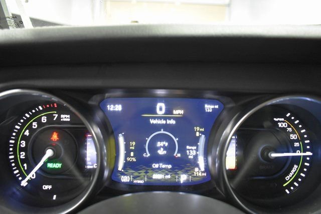 Used 2022 Jeep Wrangler Unlimited Sahara w/ Cold Weather Group image 33