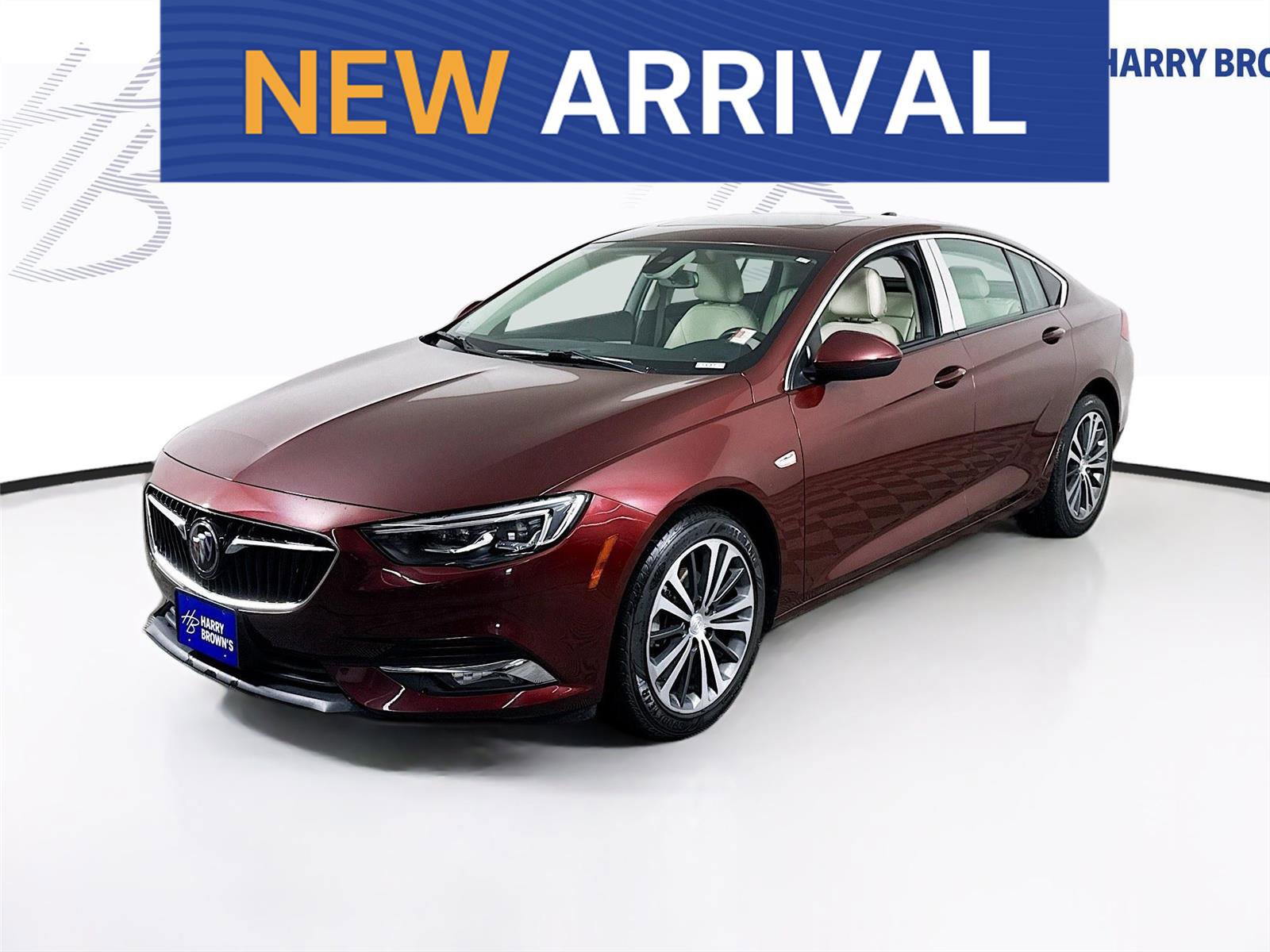 Used 2018 Buick Regal Essence w/ Driver Confidence Package #1