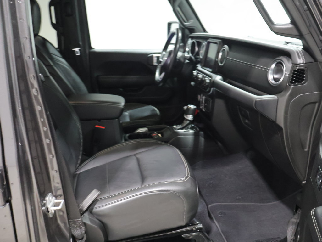 Used 2022 Jeep Wrangler Unlimited Sahara w/ Cold Weather Group AWD/4WD image 21