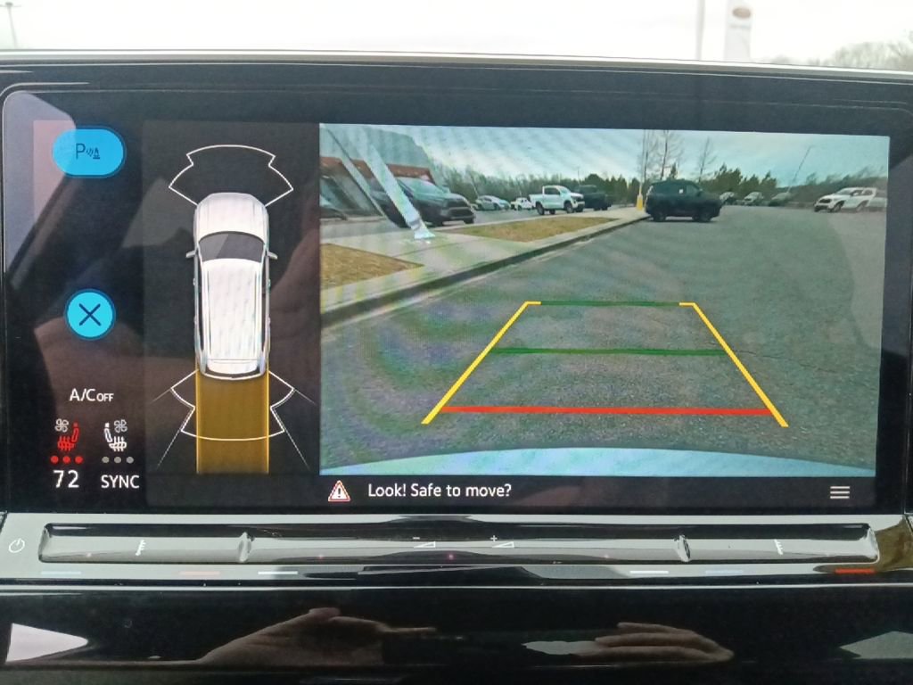 Used 2024 Volkswagen Atlas SE image 24