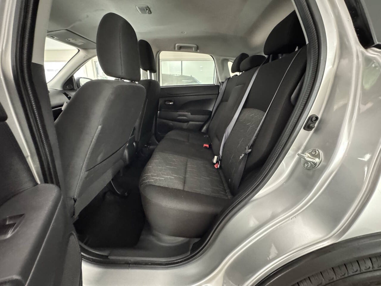 Used 2025 Mitsubishi Outlander Sport SE AWD/4WD image 21