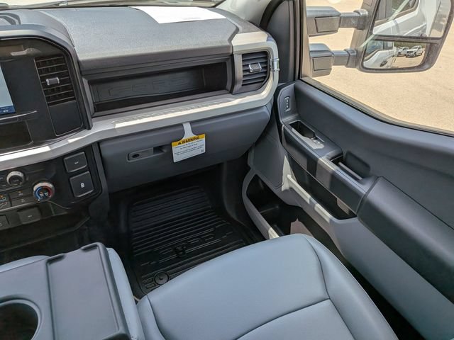 New 2026 Ford F250 XL w/ XL Chrome Package AWD/4WD image 18
