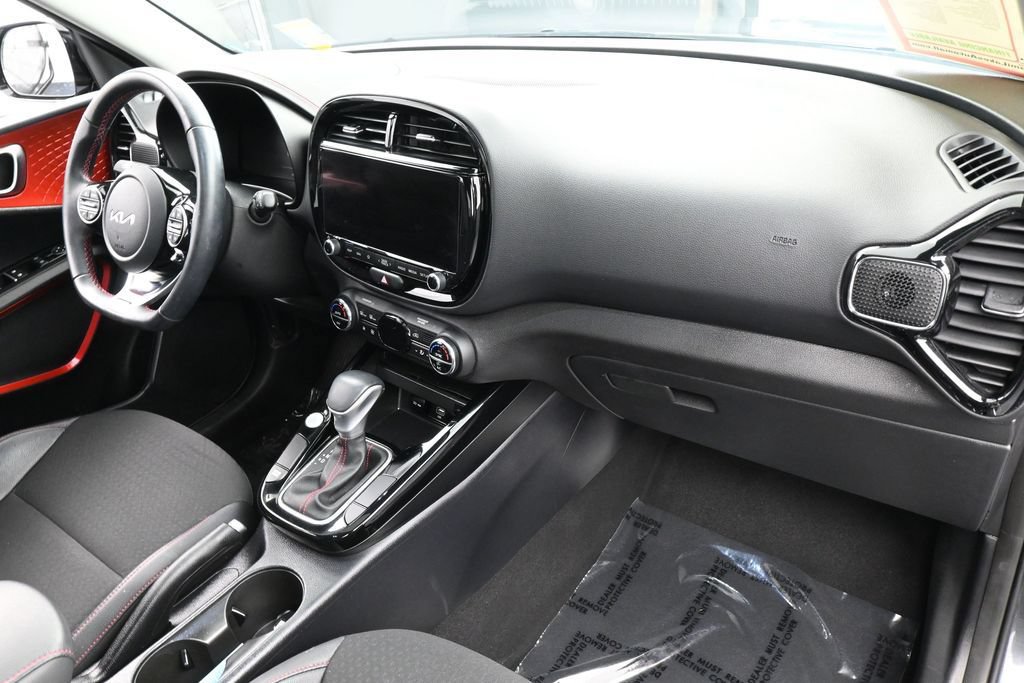 Used 2024 Kia Soul GT-Line FWD image 42