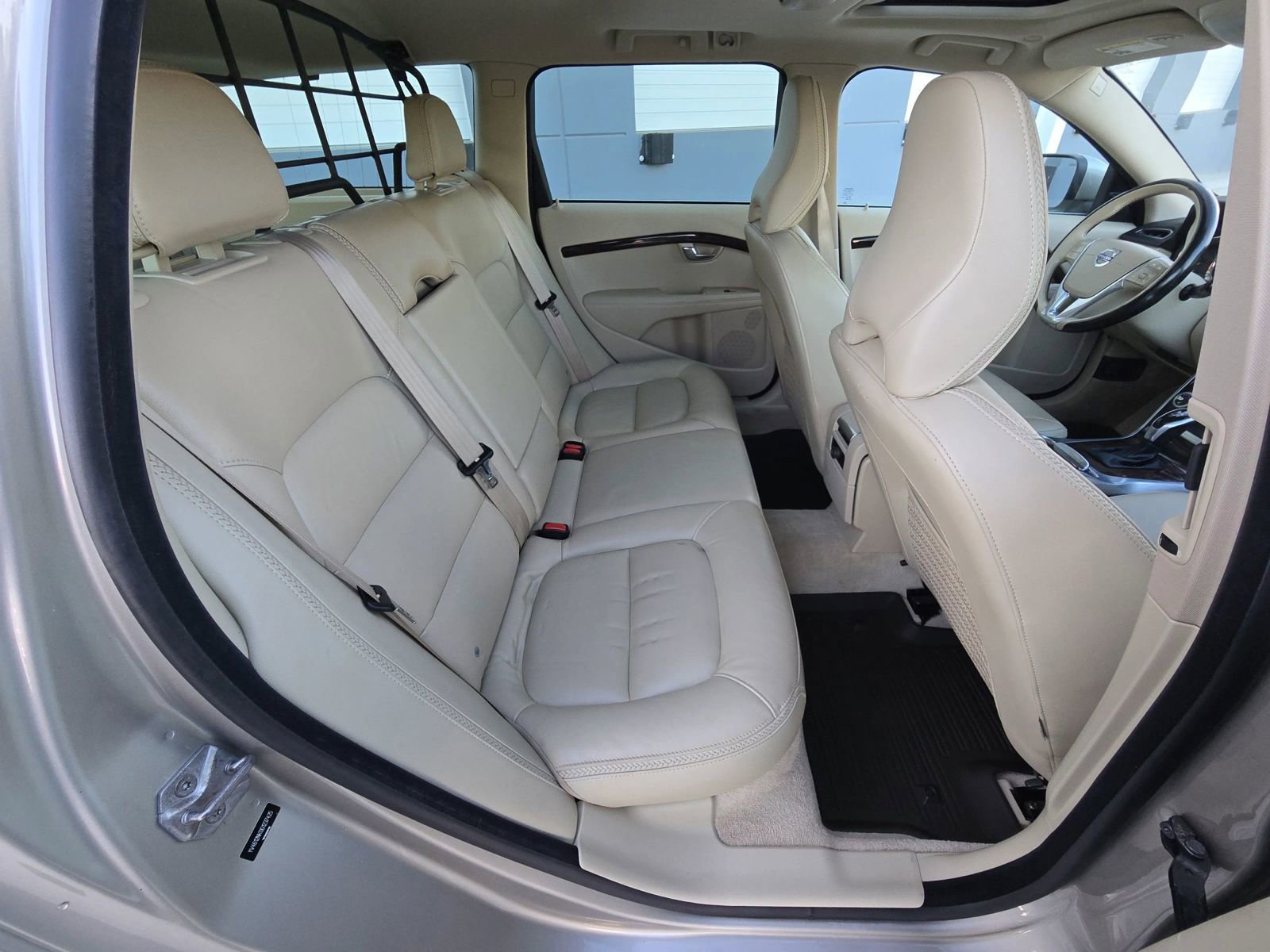 Used 2016 Volvo XC70 T5 Premier image 17