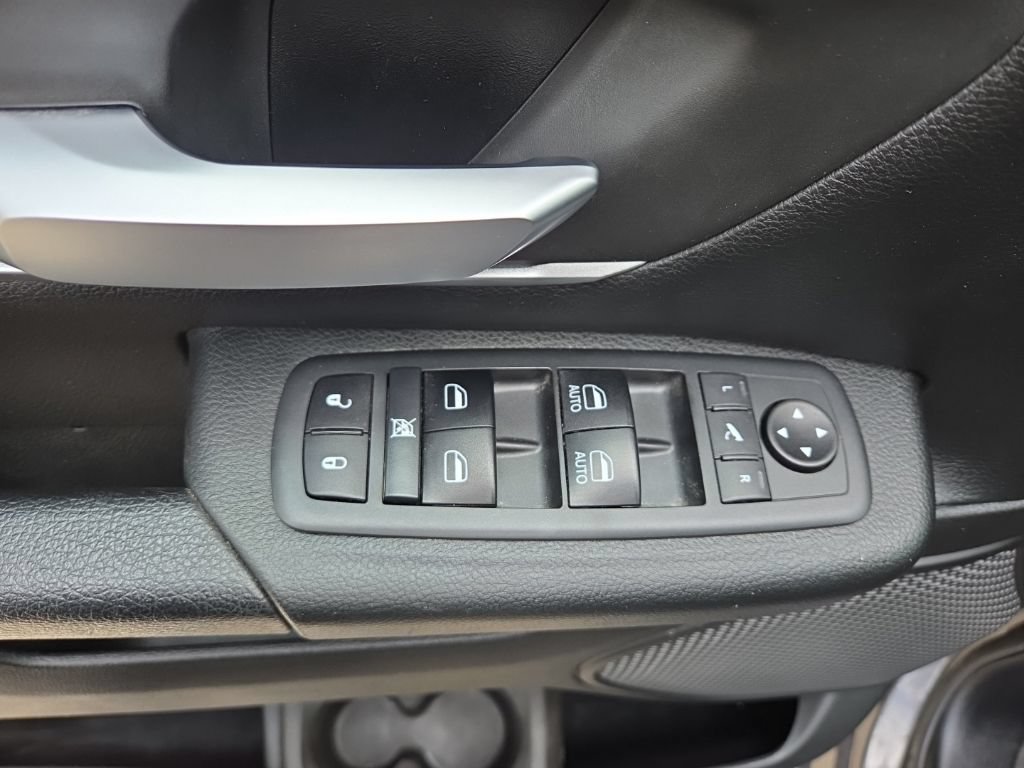 Used 2020 RAM 1500 Big Horn AWD/4WD image 17