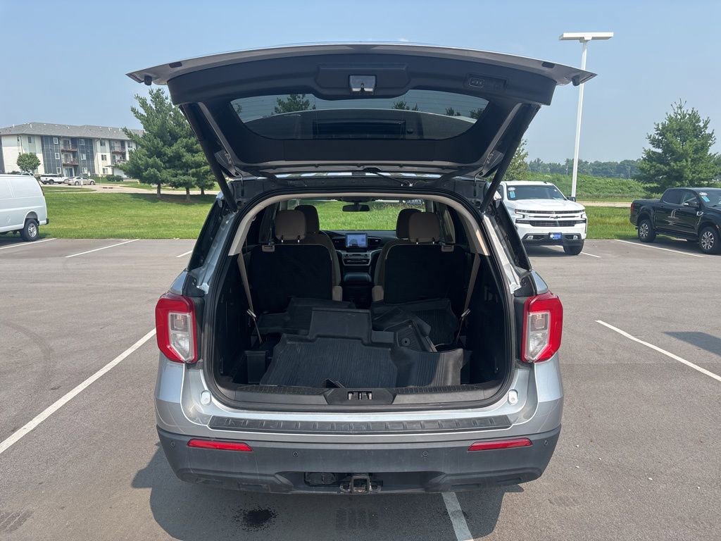 Used 2023 Ford Explorer XLT w/ Class IV Trailer Tow Package image 12