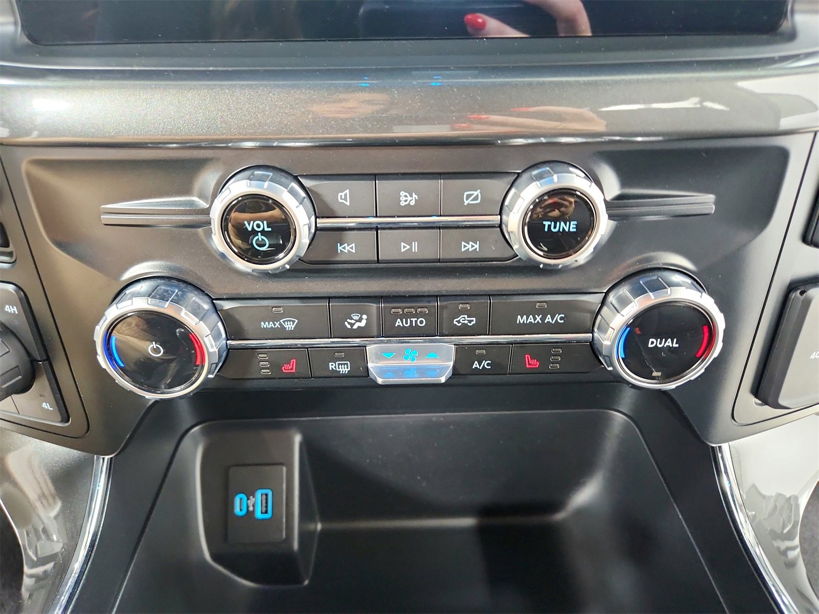 Used 2023 Ford F150 XLT w/ Equipment Group 302A High image 31