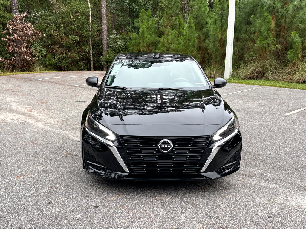 New 2024 Nissan Altima 2.5 SV image 2