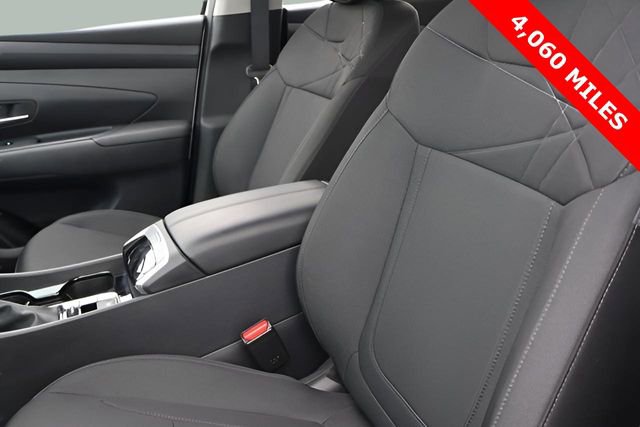 Used 2025 Hyundai Tucson SE AWD/4WD image 14