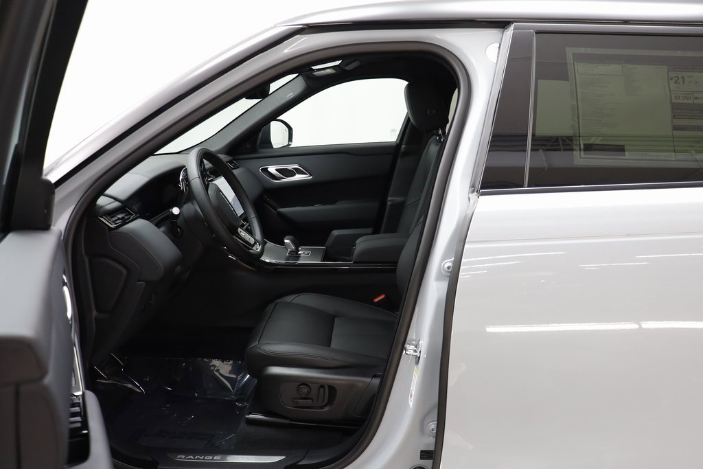 New 2026 Land Rover Range Rover Velar Dynamic SE image 6