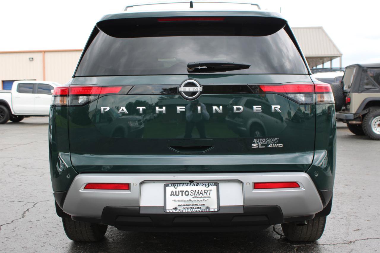Used 2025 Nissan Pathfinder SL AWD/4WD image 5