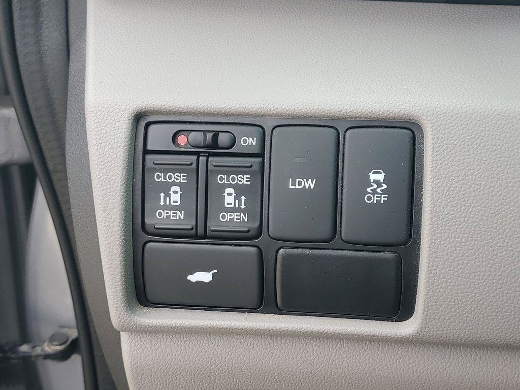 Used 2016 Honda Odyssey EX-L image 12