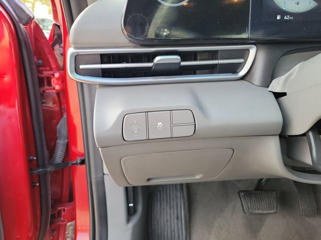 Used 2024 Hyundai Elantra SEL image 14
