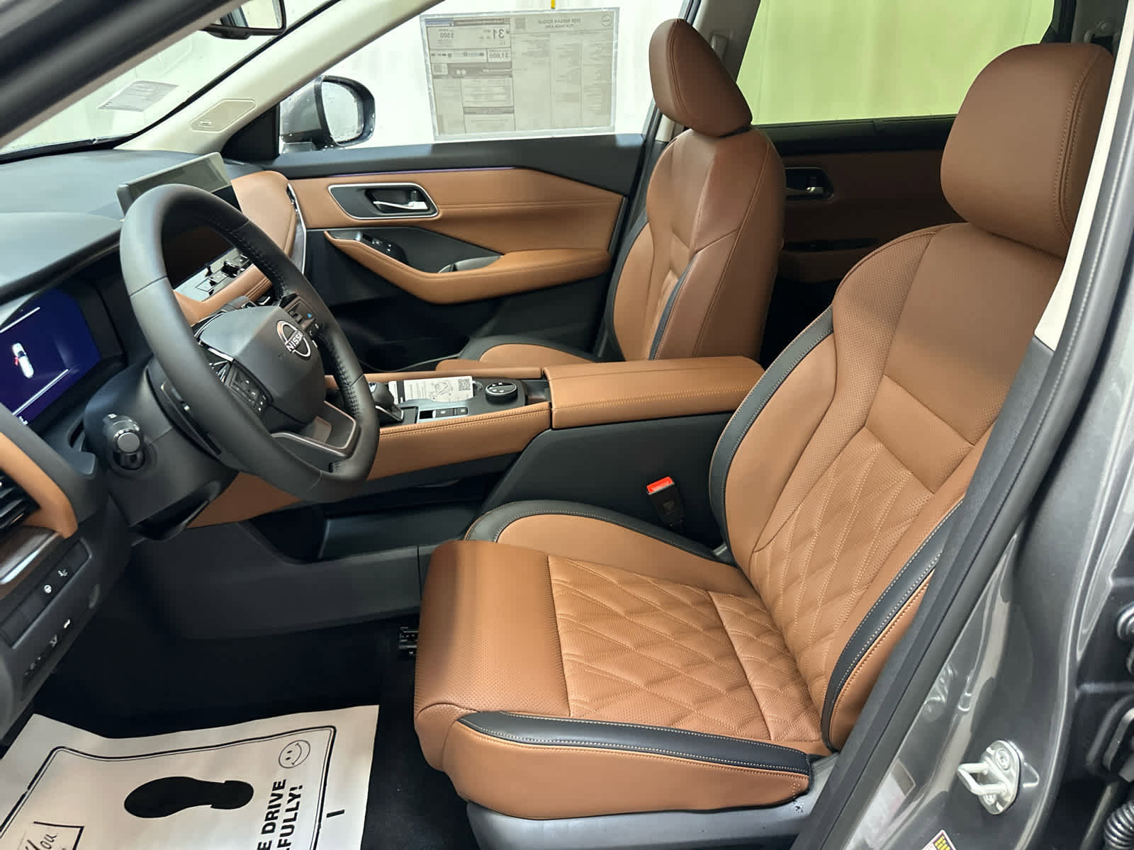 New 2026 Nissan Rogue Platinum image 4