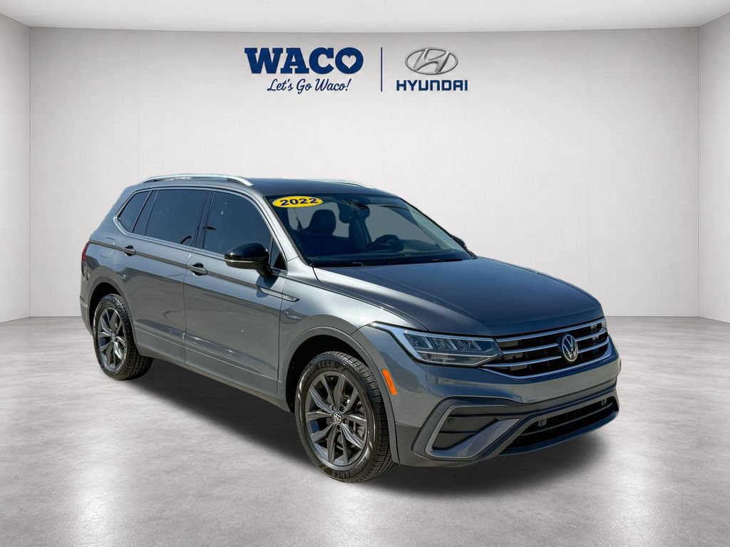 Used 2022 Volkswagen Tiguan SE w/ Panoramic Sunroof Package
