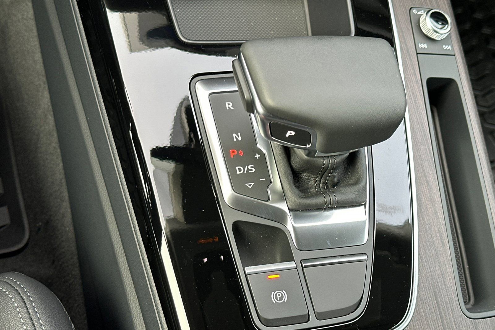 Used 2025 Audi Q5 2.0T Premium image 20