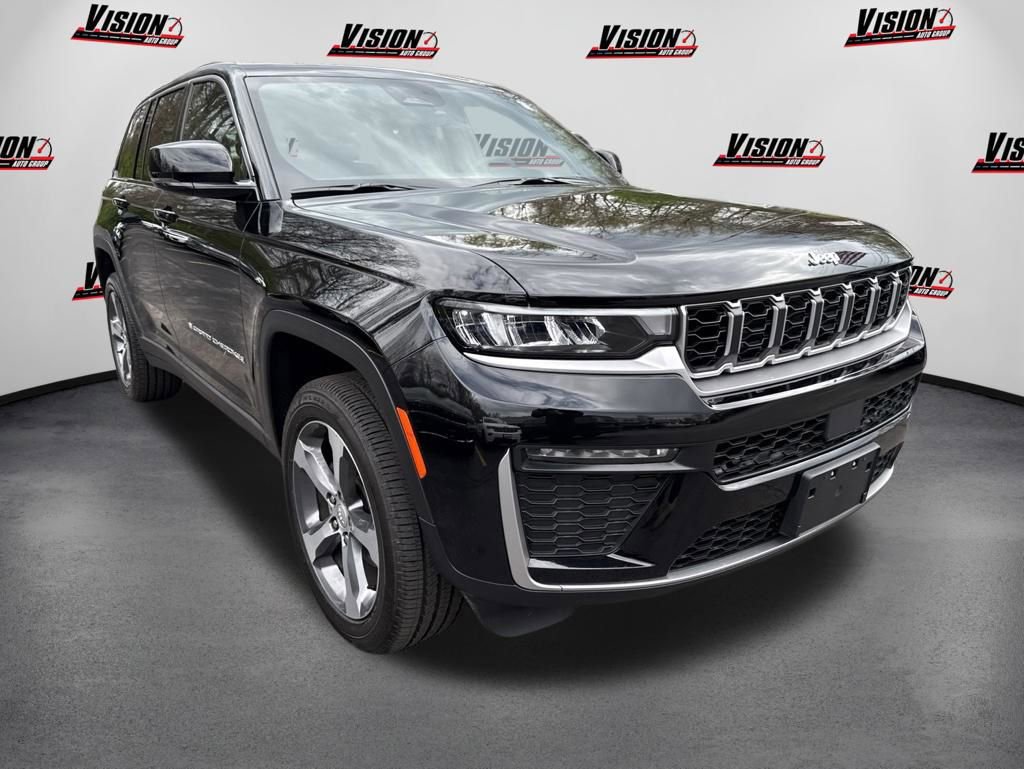 Used 2026 Jeep Grand Cherokee Limited AWD/4WD image 3