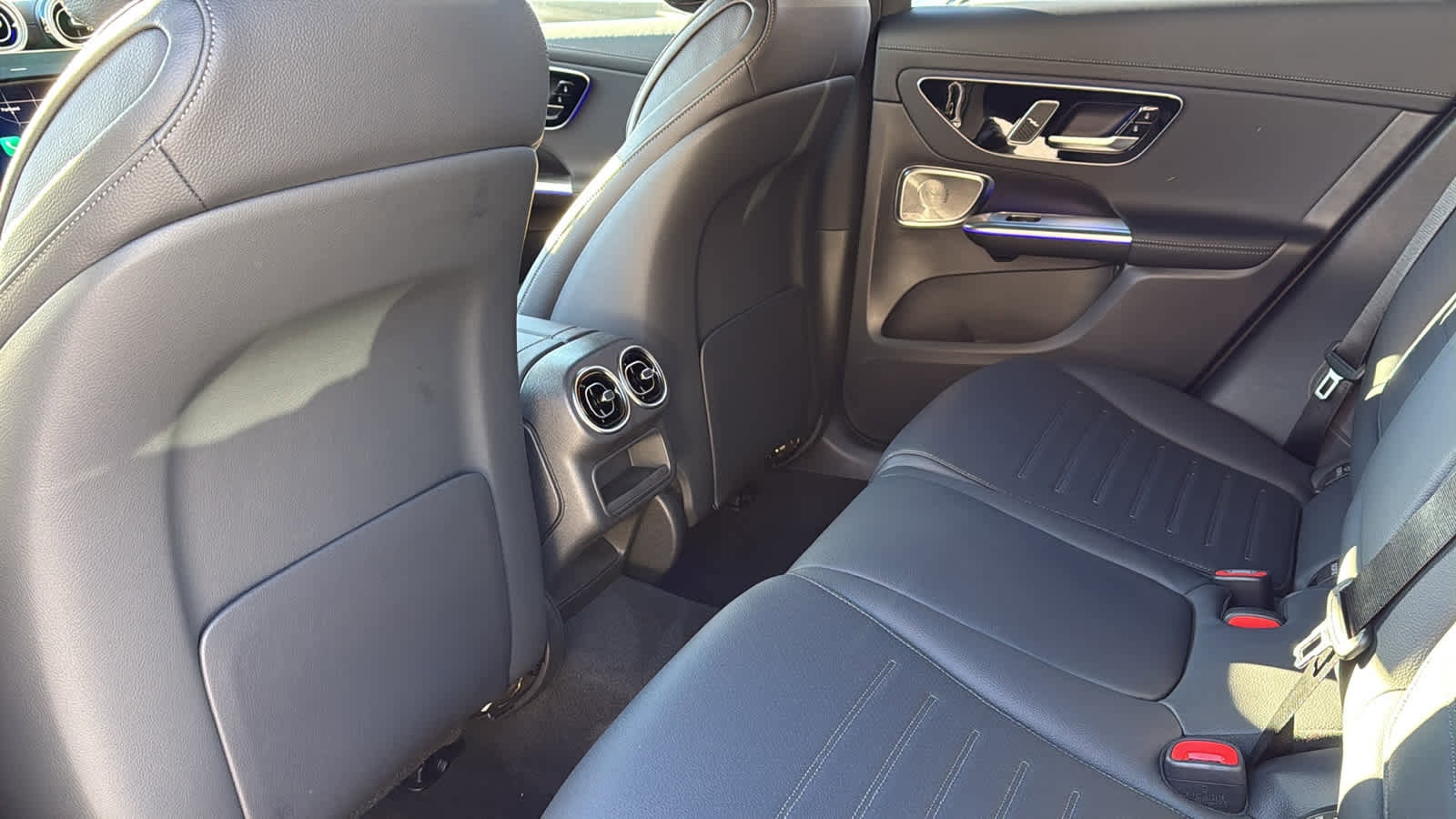 New 2026 Mercedes-Benz GLC 300 4MATIC image 30