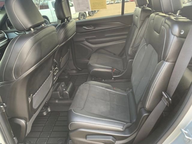 Used 2025 Jeep Grand Cherokee L Altitude image 25