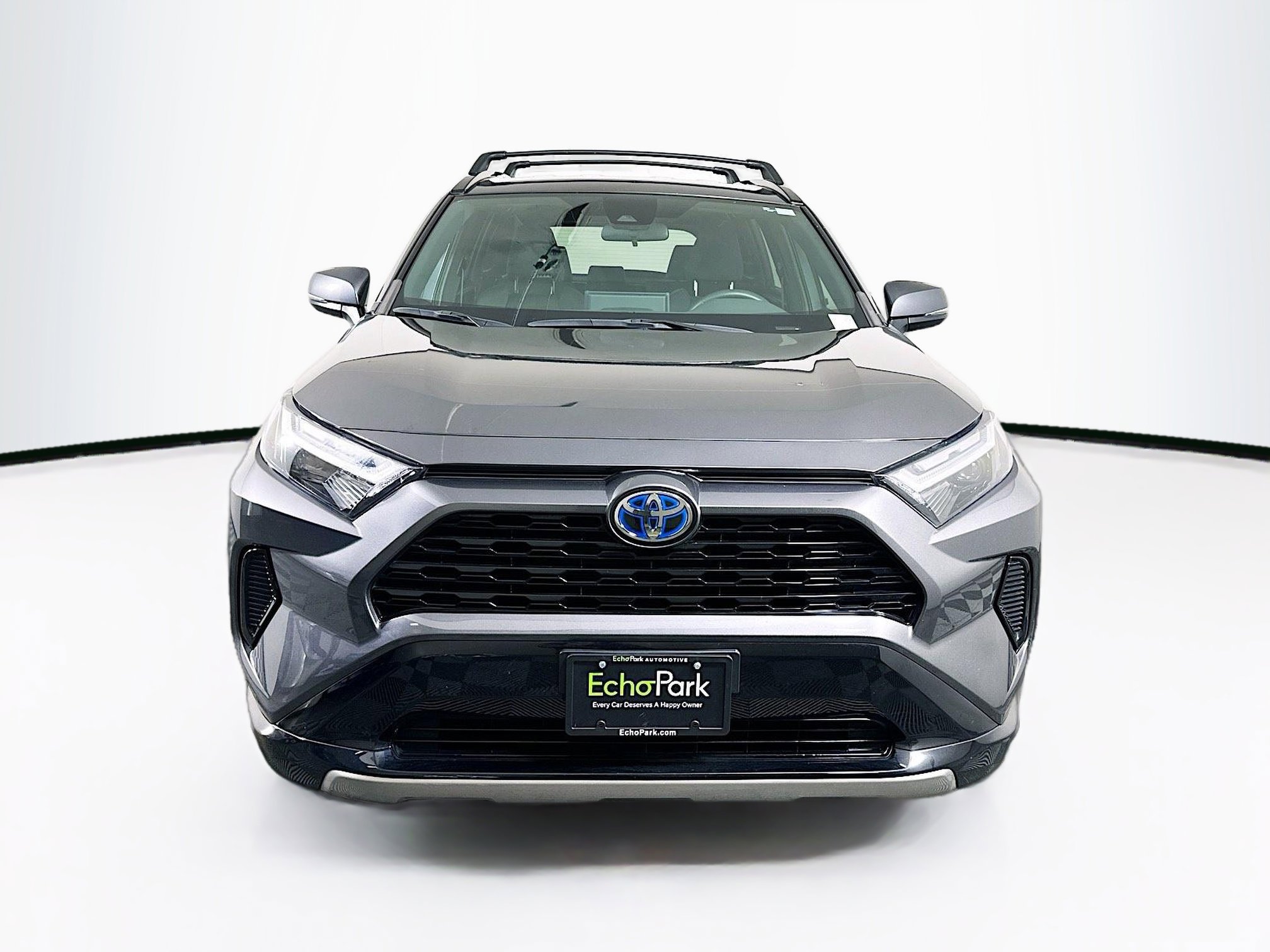 Used 2023 Toyota RAV4 SE AWD/4WD image 2