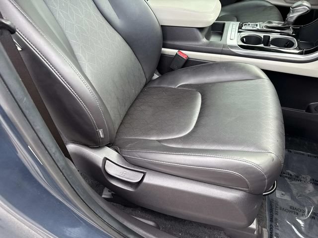 Used 2024 Kia Carnival EX FWD image 10