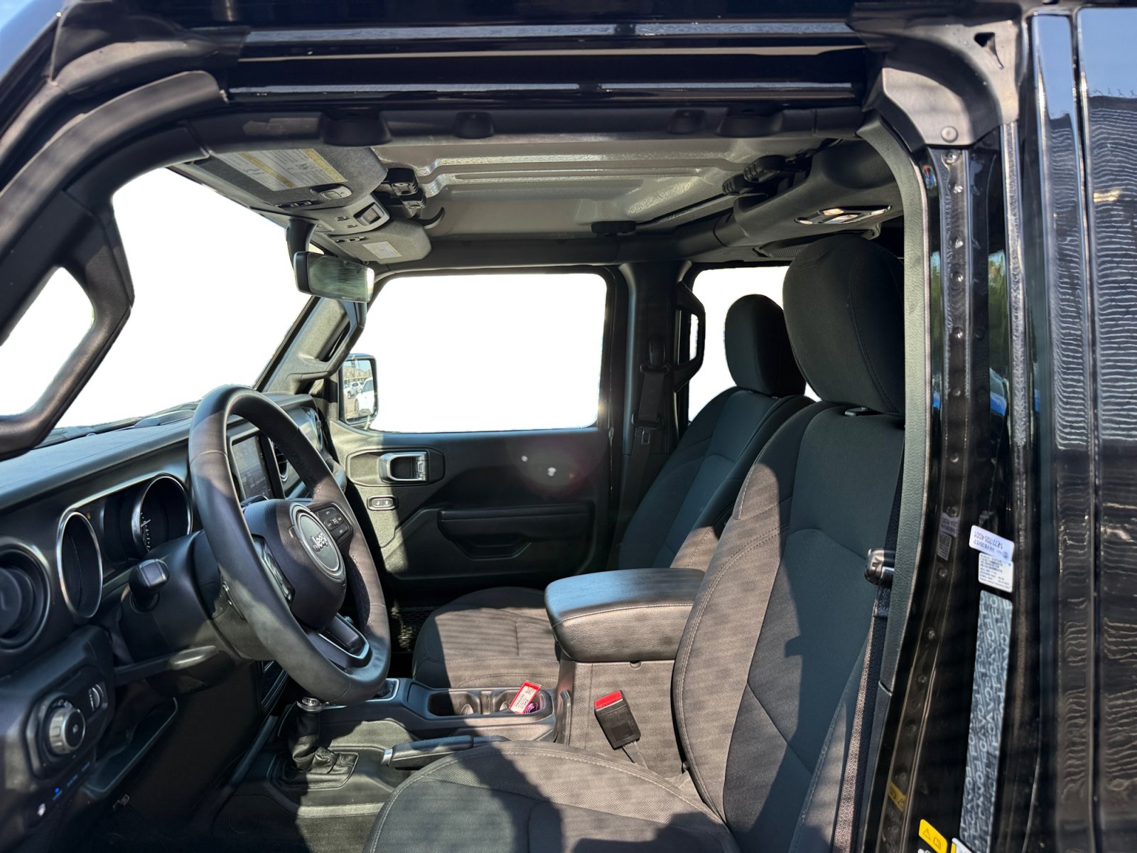 Used 2023 Jeep Wrangler Unlimited w/ 8.4" Radio Group AWD/4WD image 10