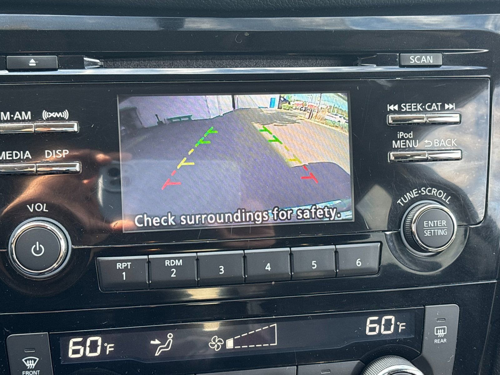 Used 2017 Nissan Rogue SV AWD/4WD image 20