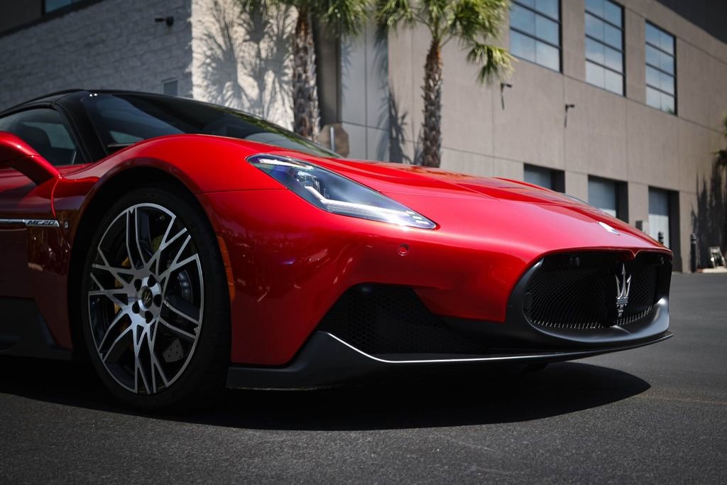 Used 2024 Maserati MC20 Cielo image 11