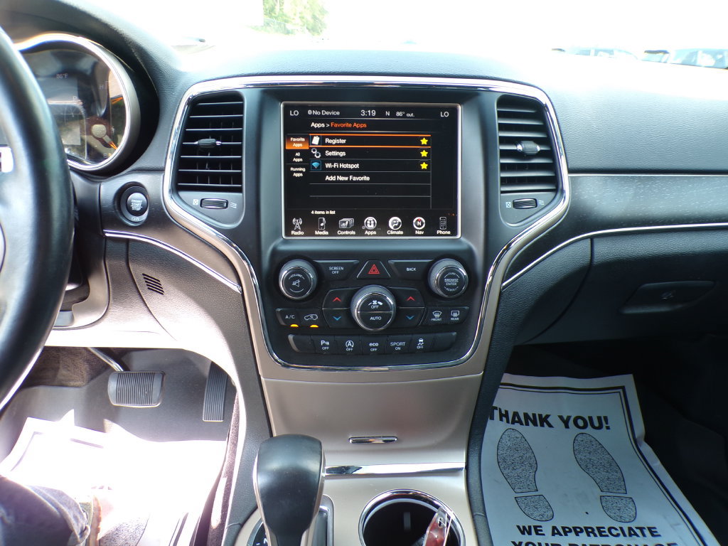 Used 2017 Jeep Grand Cherokee Limited AWD/4WD image 25