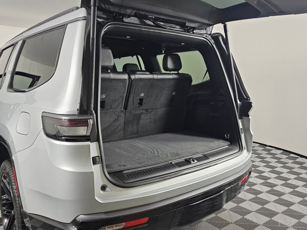 New 2026 Jeep Grand Wagoneer Limited image 15