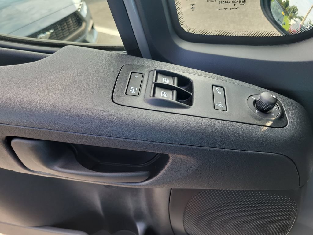 New 2026 RAM ProMaster 1500 w/ Premium Convenience Group FWD image 18