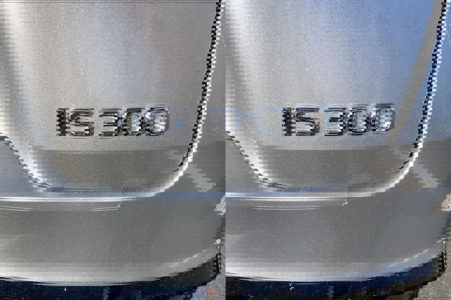 Used 2025 Lexus IS 300 F Sport image 11