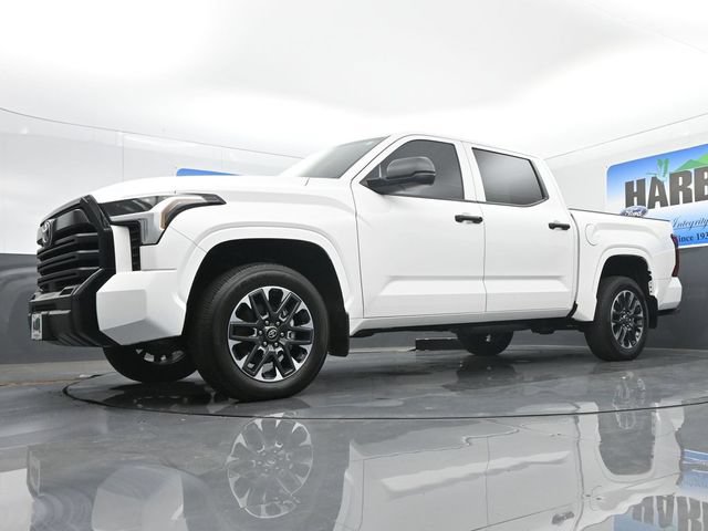 Used 2025 Toyota Tundra SR w/ SR Tow Package AWD/4WD image 18