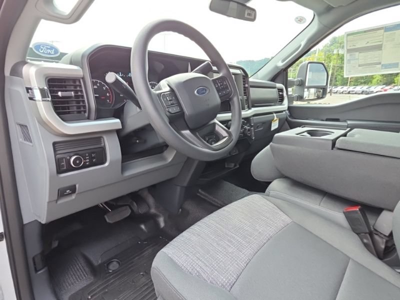 New 2026 Ford F250 XLT w/ FX4 Off-Road Package AWD/4WD image 28