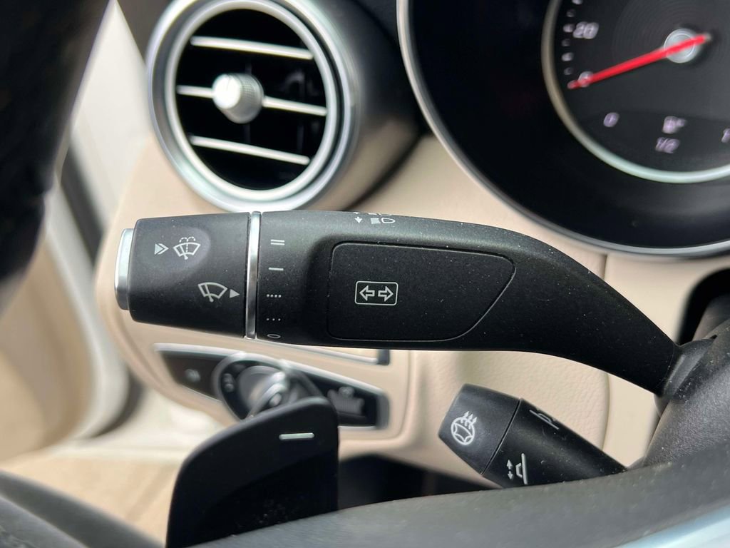 Used 2019 Mercedes-Benz C 300 4MATIC Sedan image 24