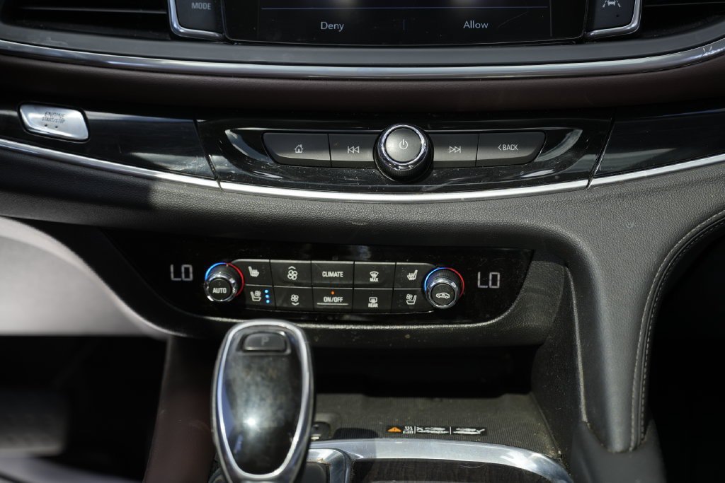 Used 2020 Buick Enclave Avenir w/ Avenir Technology Package AWD/4WD image 45